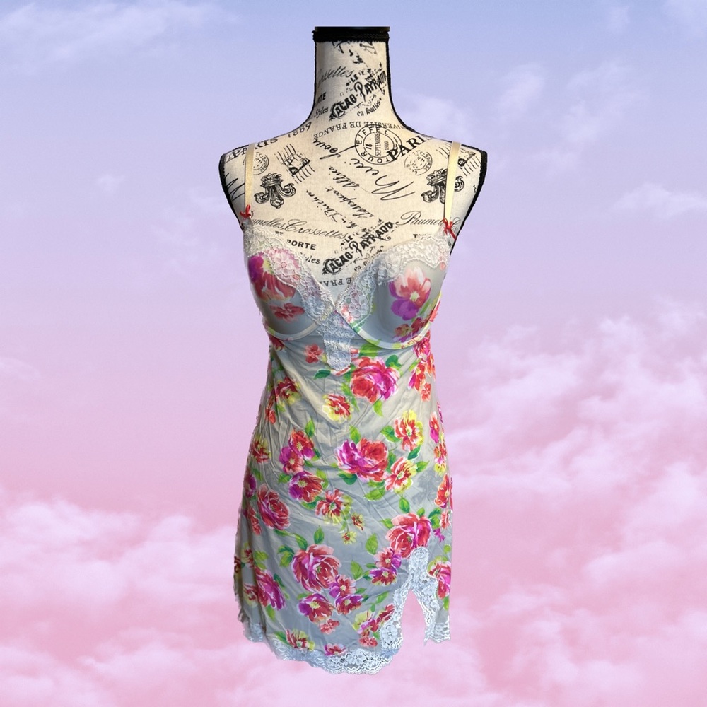 Victoria’s Secret Bright Flowered Nighty w/ Lace Trim